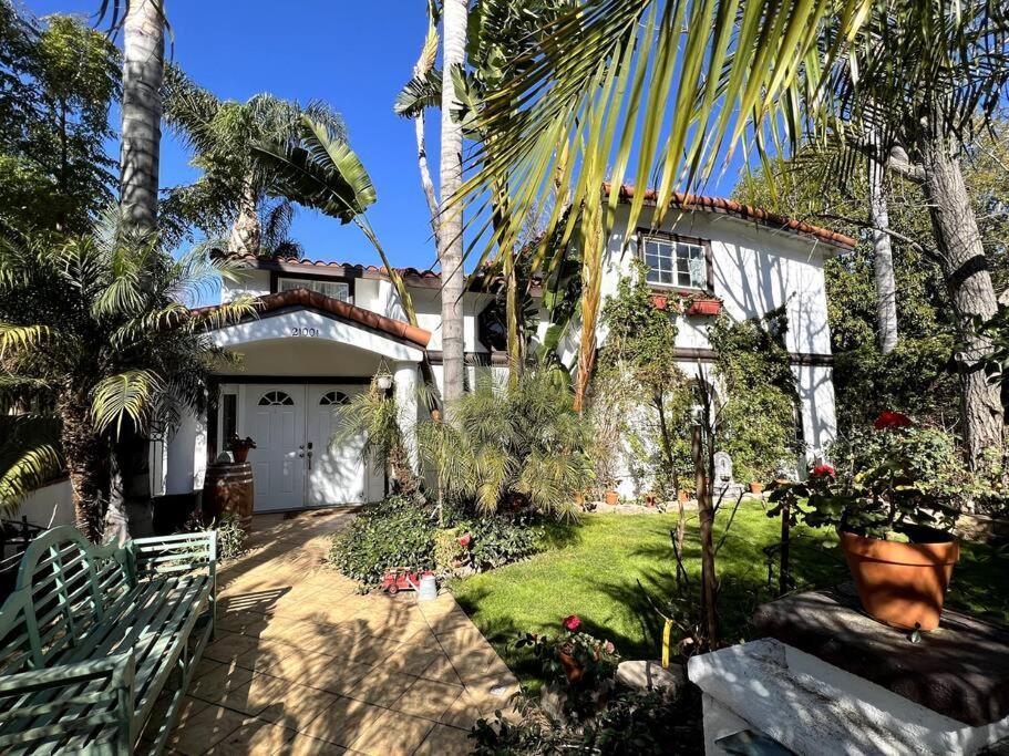 Stylish Mediterranean Villa, Pool, Jacuzzi, Hollywood & Malibu Bliss Лос-Анджелес Экстерьер фото