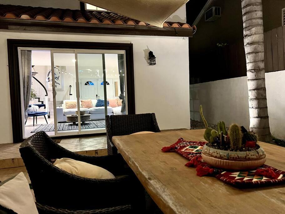 Stylish Mediterranean Villa, Pool, Jacuzzi, Hollywood & Malibu Bliss Лос-Анджелес Экстерьер фото